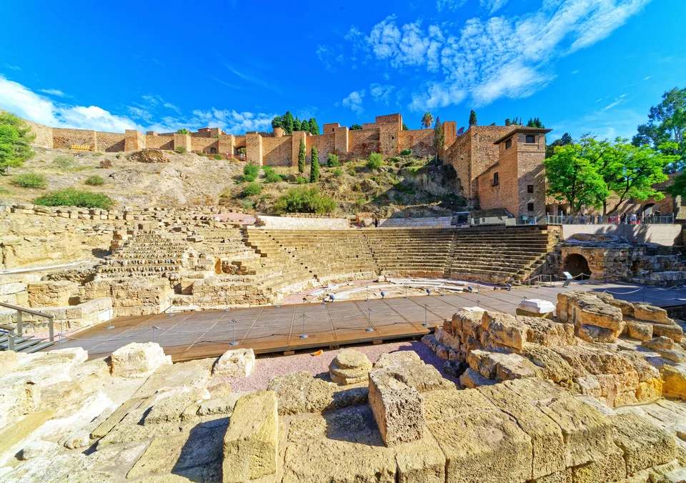 Vista de Málaga con el teatro romano y la Alcazaba