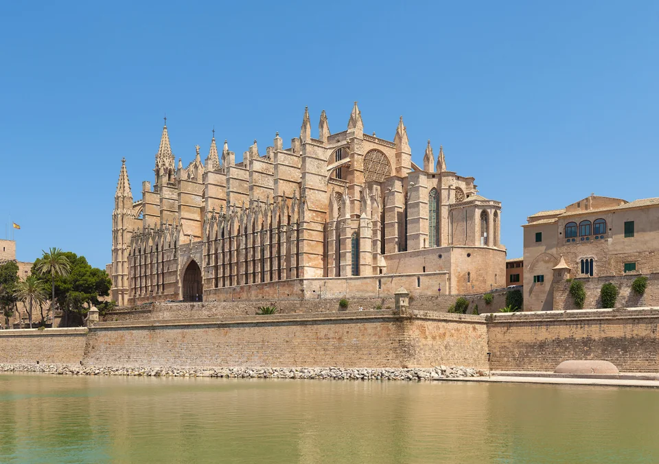 Catedral de Palma de Mallorca vista desde el Parc de la Mar